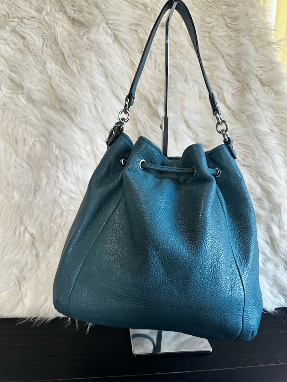 Teal Drawstring Tote Shoulder Bag - Women - Picture 4 of 7